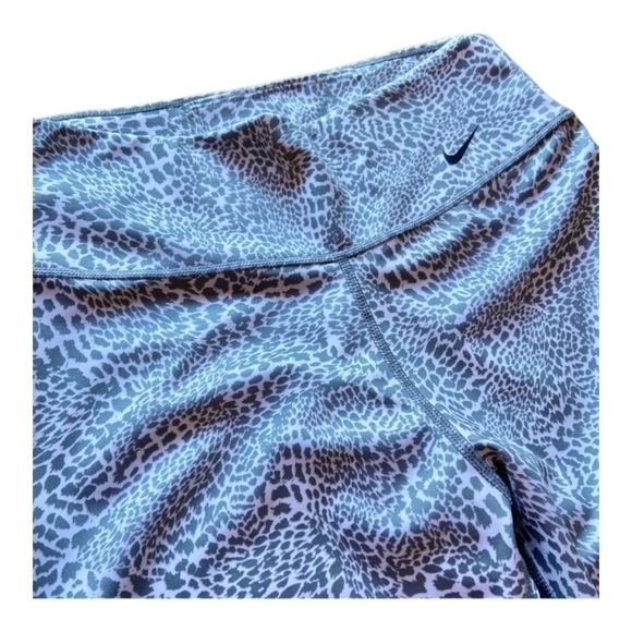 Nike Dri-Fit animal print leggings - Picture 3 of 10